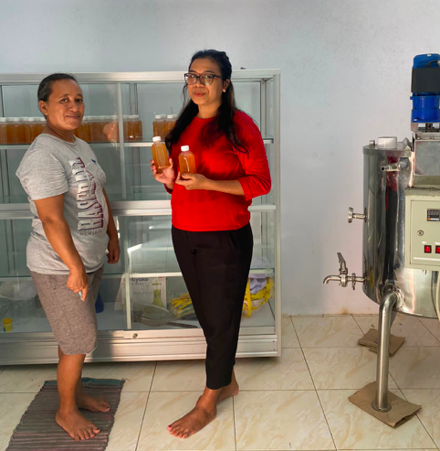 Jus Pala bisa menjadi obat batuk (Foto oleh : Callycha Tuhumena )